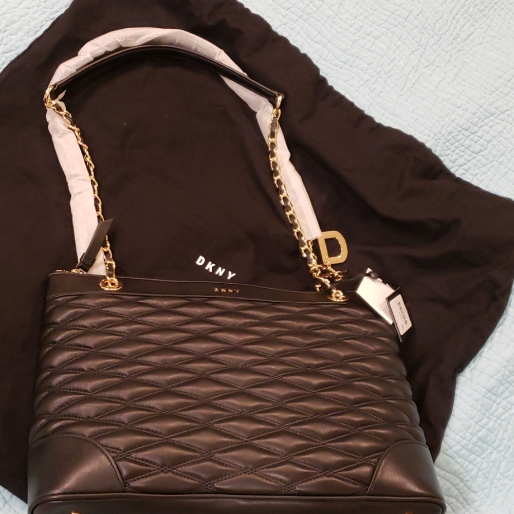 Brand new quilted leather DKNY Lara shoulder tote